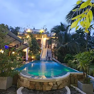  לינה וארוחת בוקר Optimum Residencies